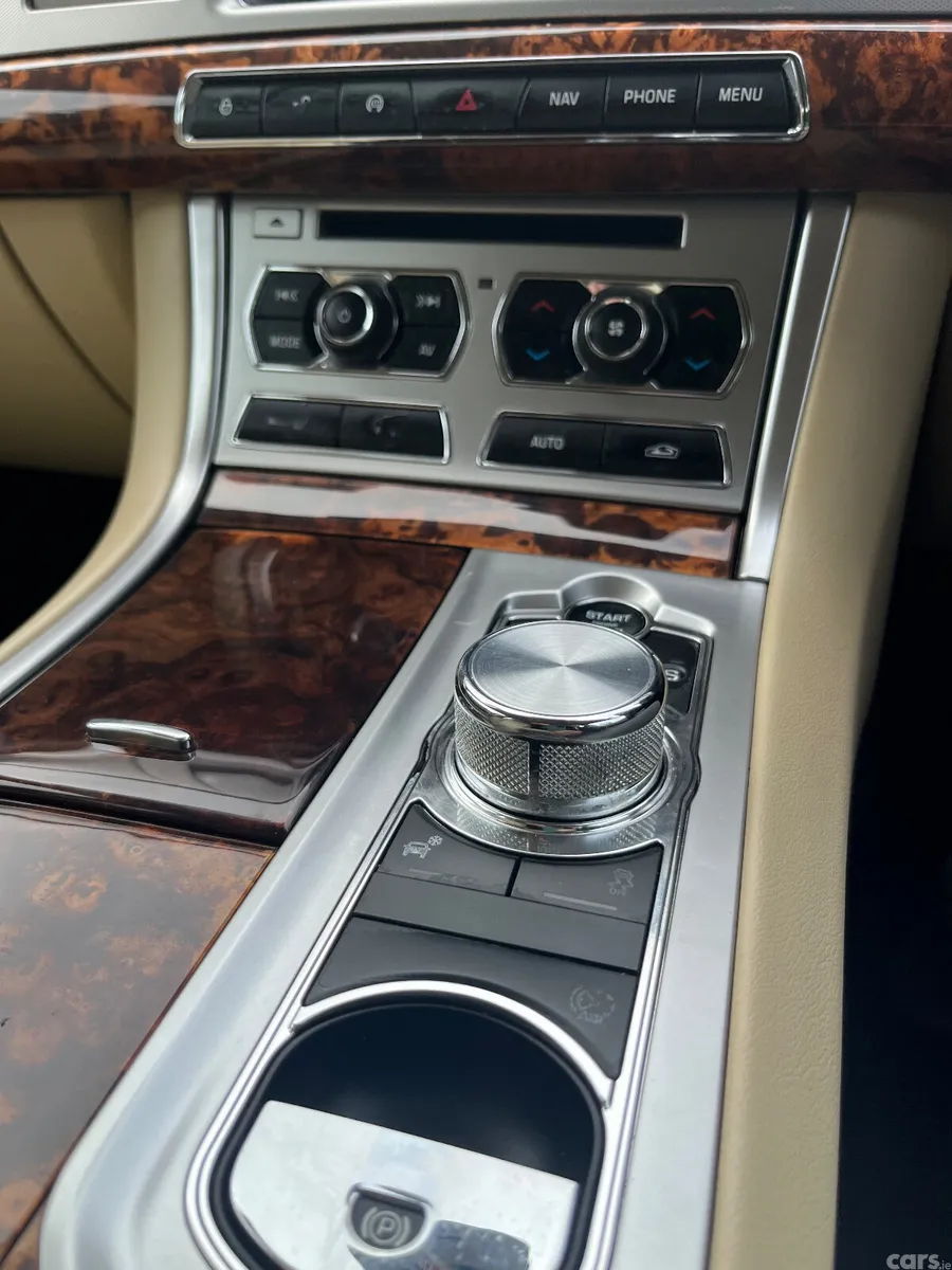 Jaguar XF Saloon, Diesel, 2014, Gold