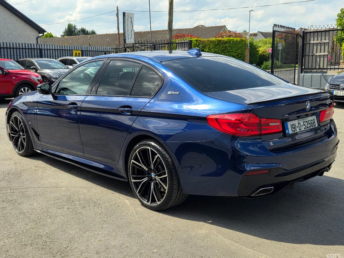 BMW 5-Series Saloon, Petrol Plug-in Hybrid, 2019, Blue