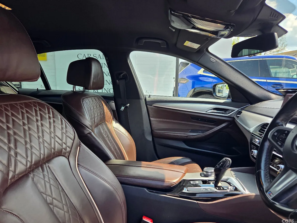 BMW 5-Series Saloon, Petrol Plug-in Hybrid, 2019, Blue