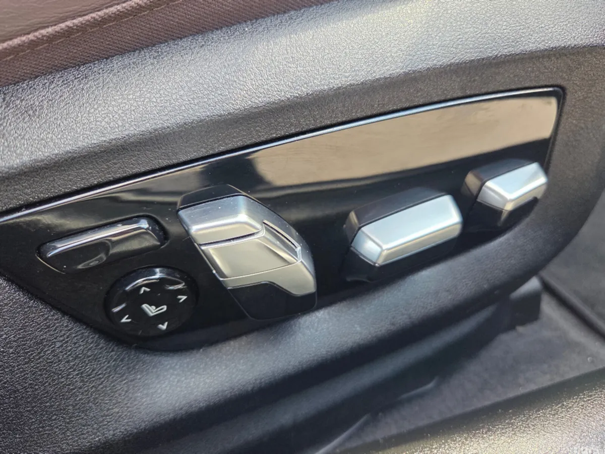 BMW 5-Series Saloon, Petrol Plug-in Hybrid, 2019, Blue