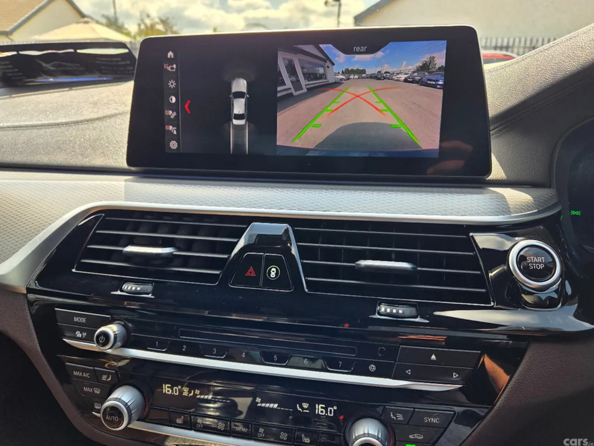 BMW 5-Series Saloon, Petrol Plug-in Hybrid, 2019, Blue