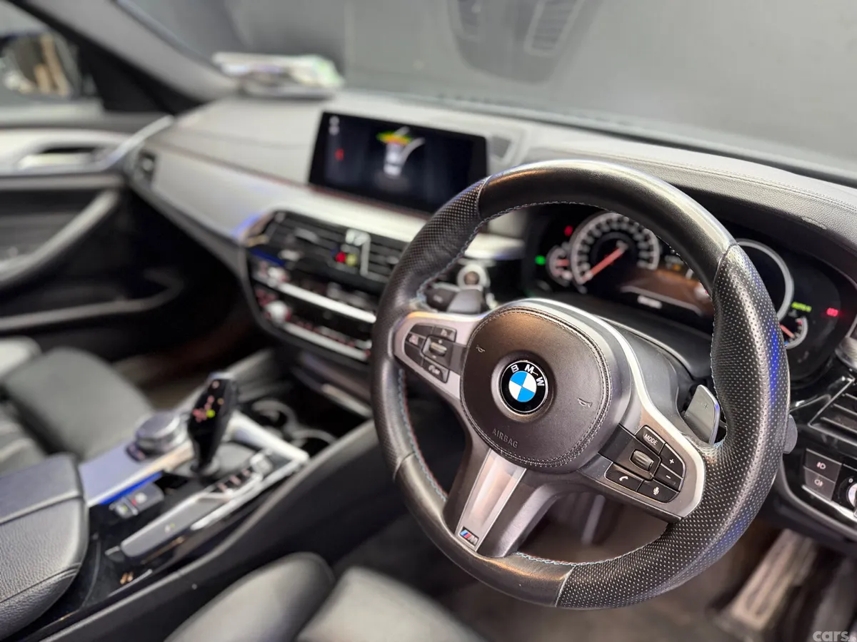 BMW 5-Series Saloon, Diesel, 2018, Blue