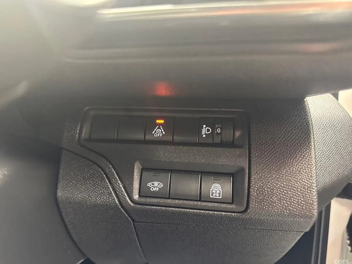 Peugeot 3008 MPV, Diesel, 2023, White