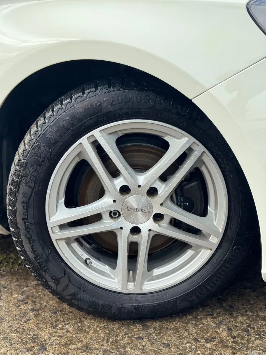 Mercedes-Benz A-Class Hatchback, Petrol, 2014, White