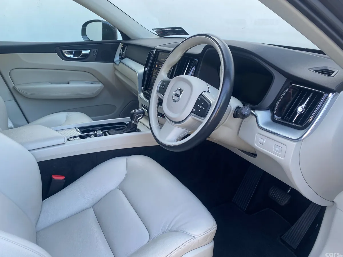 Volvo XC60 SUV, Diesel, 2018, Grey