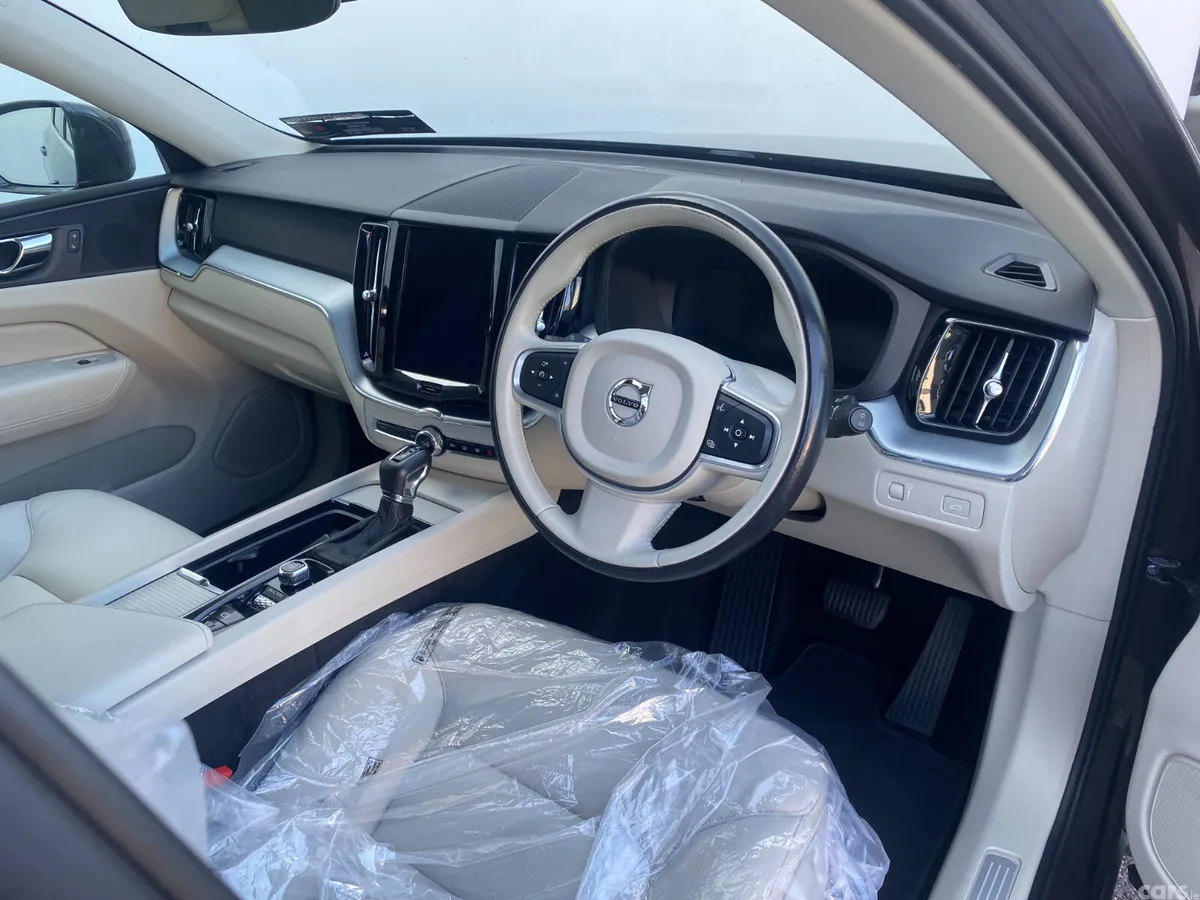 Volvo XC60 SUV, Diesel, 2018, Grey