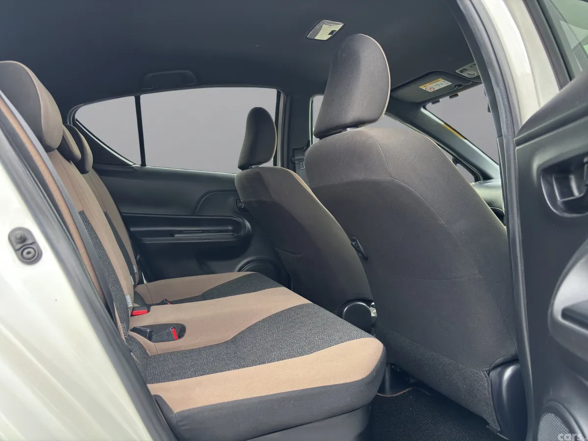 Toyota Aqua Hatchback, Petrol Hybrid, 2020, White
