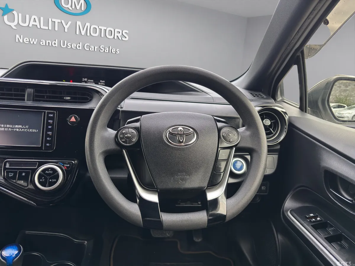 Toyota Aqua Hatchback, Petrol Hybrid, 2020, White