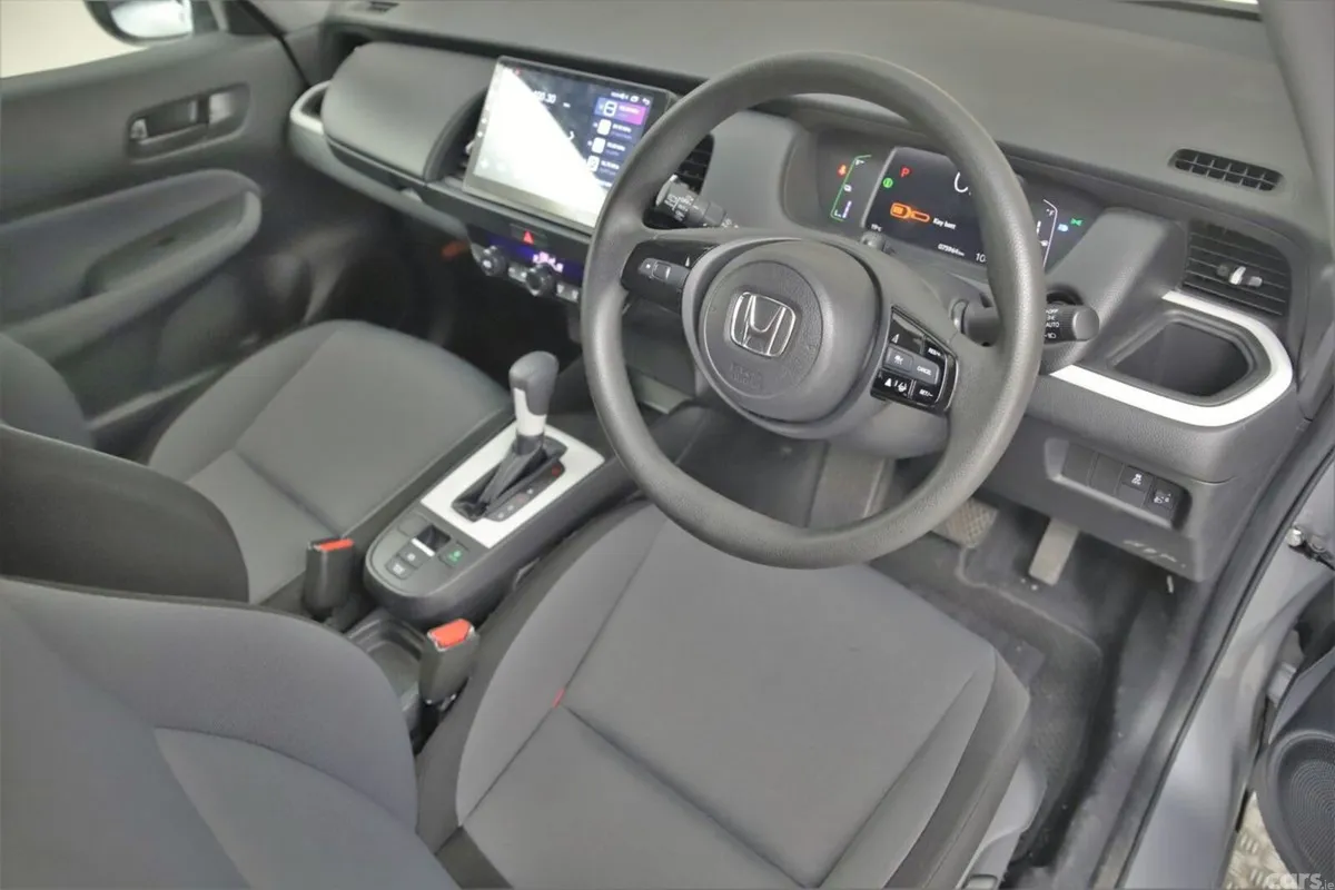 Honda Fit Hatchback, Petrol Hybrid, 2023, Silver