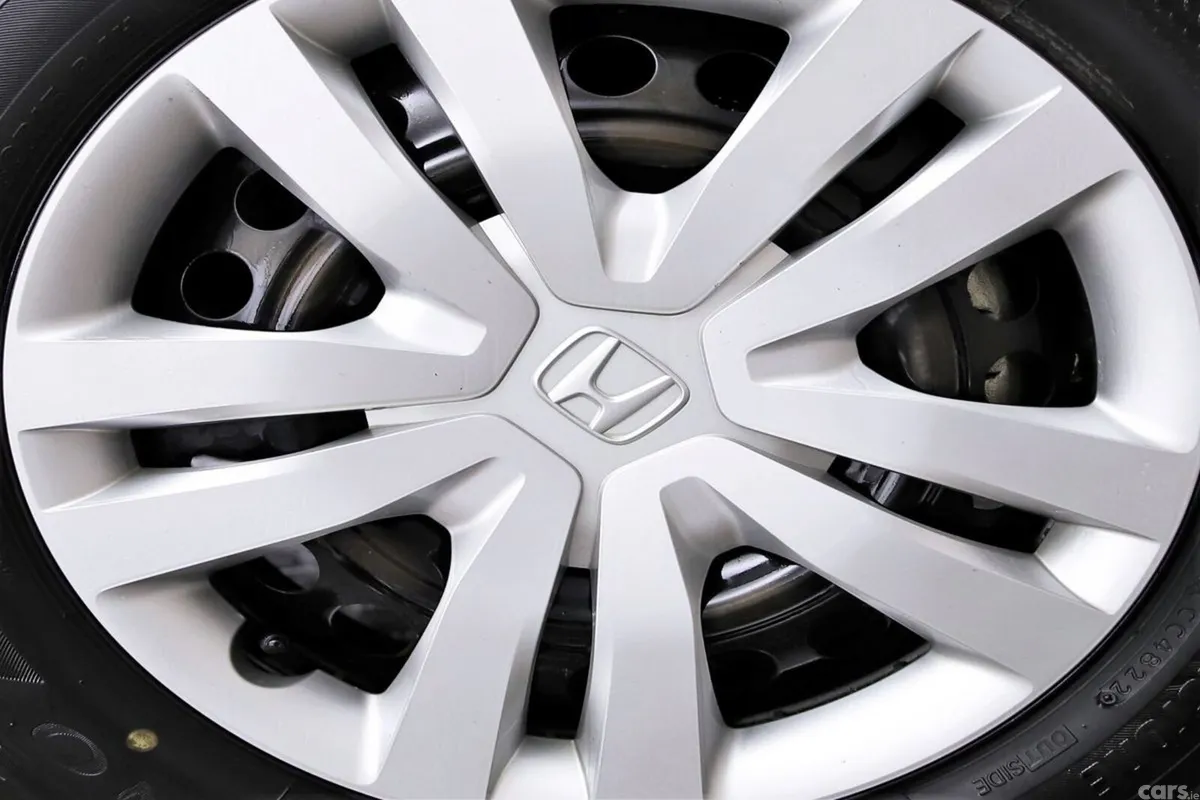 Honda Fit Hatchback, Petrol Hybrid, 2023, Silver