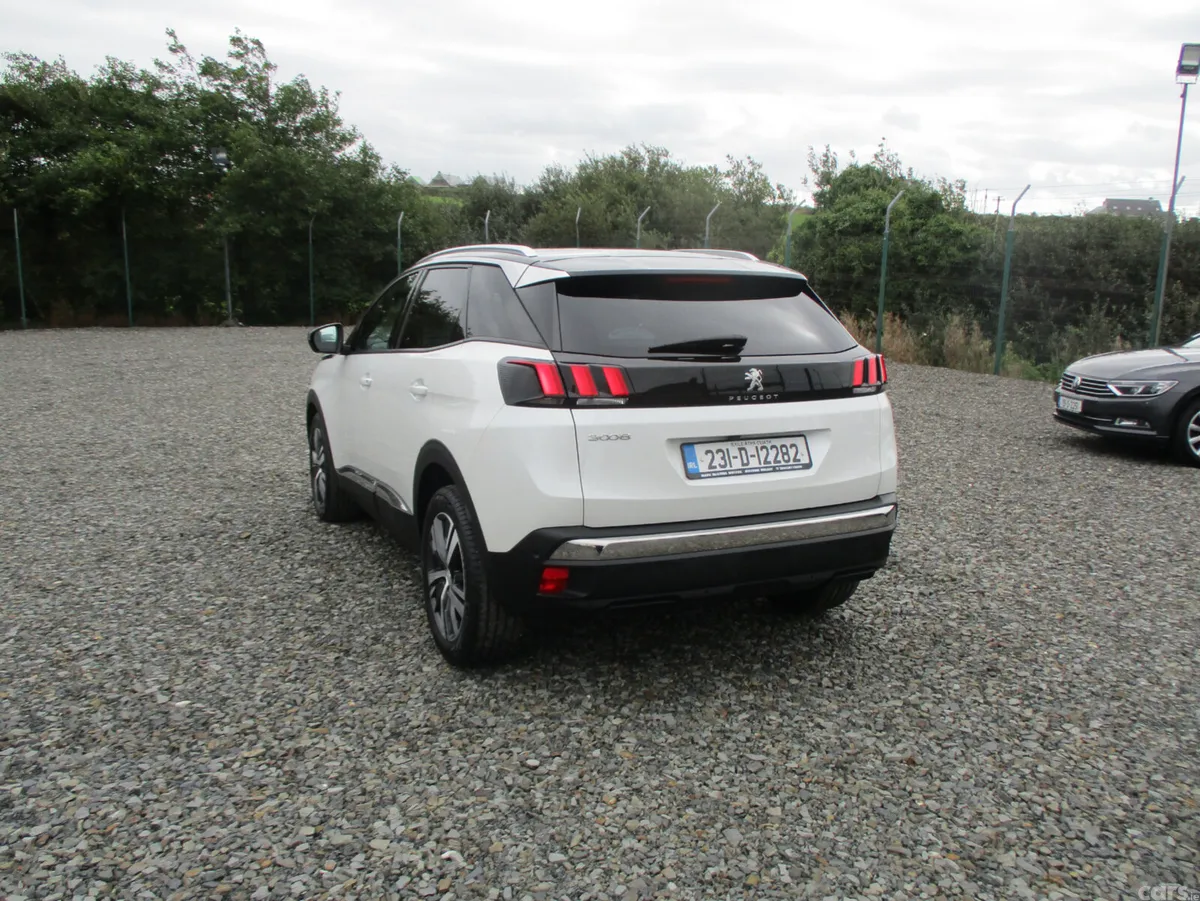 Peugeot 3008 MPV, Diesel, 2023, White