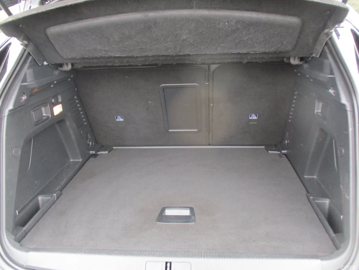 Peugeot 3008 MPV, Diesel, 2023, White