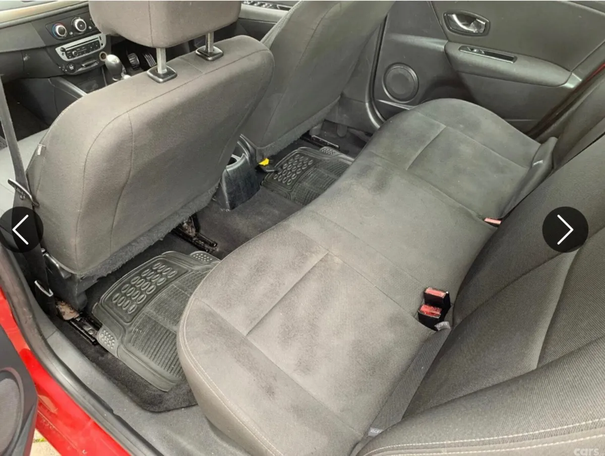 Renault Fluence Saloon, Diesel, 2015, Red