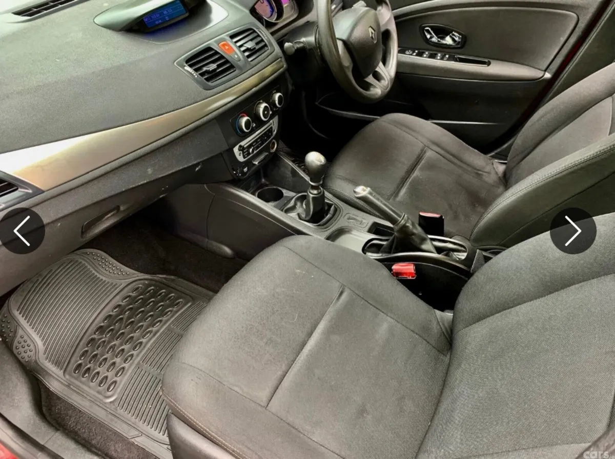 Renault Fluence Saloon, Diesel, 2015, Red