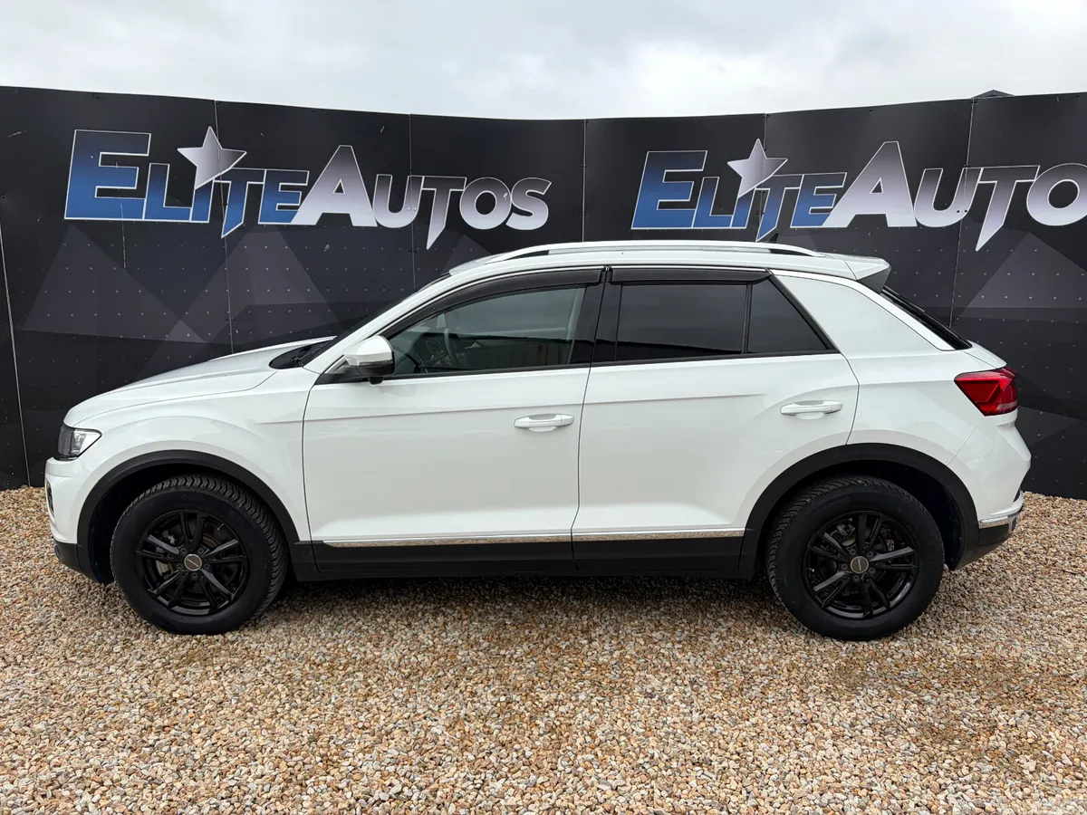 Volkswagen T-Roc Hatchback, Diesel, 2021, White