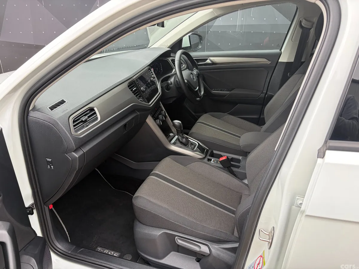 Volkswagen T-Roc Hatchback, Diesel, 2021, White