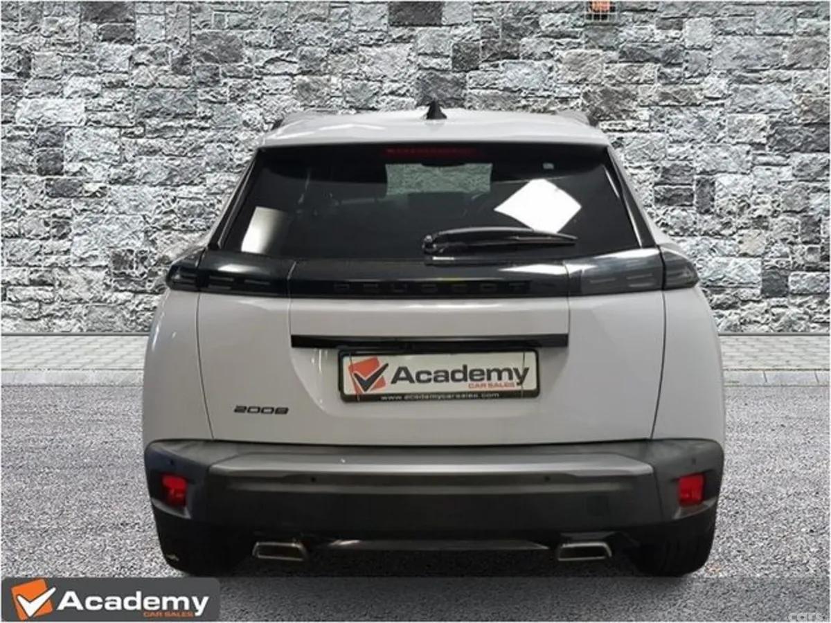 Peugeot 2008 MPV, Petrol, 2024, White