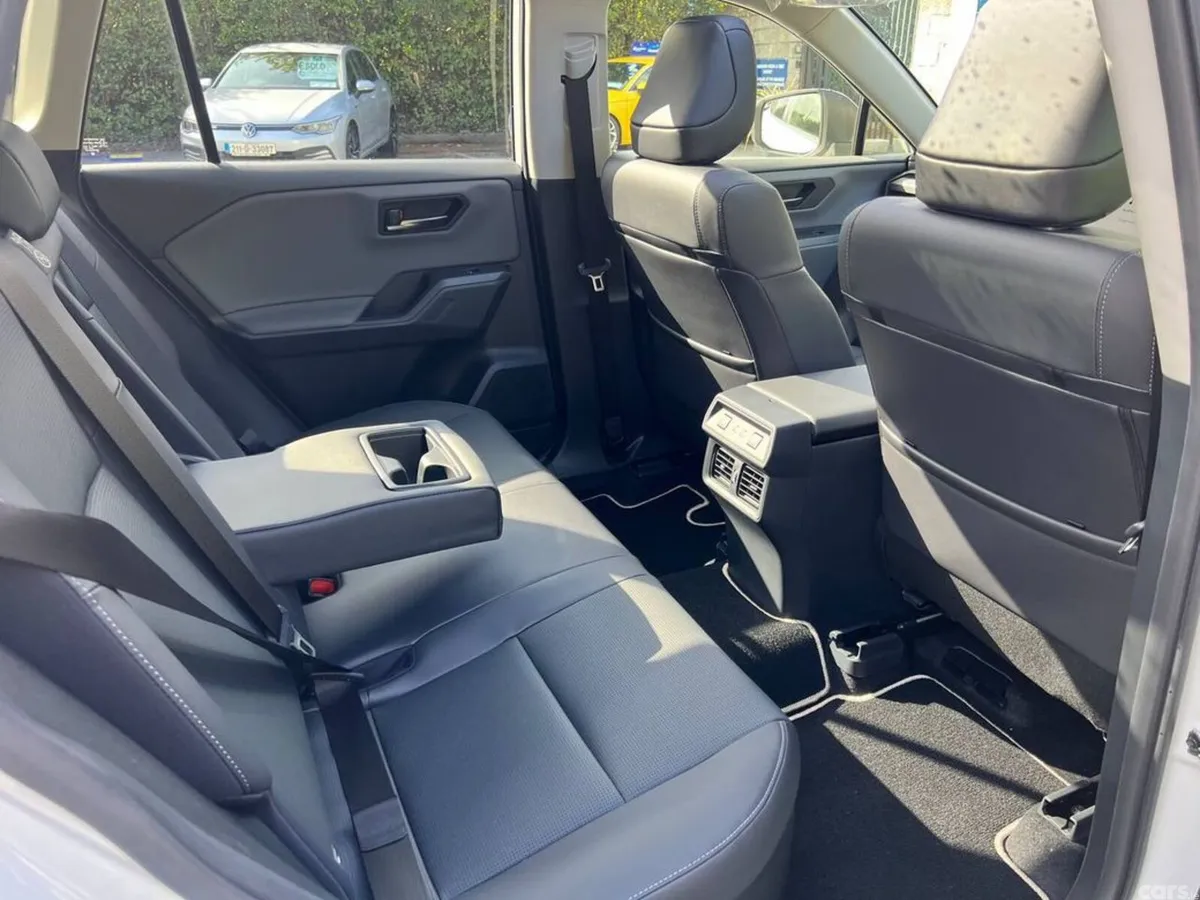 Toyota RAV4 SUV, Petrol Hybrid, 2026, White