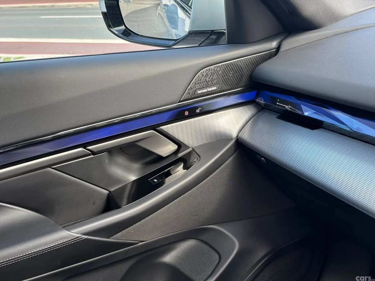 BMW 5-Series Estate, Petrol Plug-in Hybrid, 2025, Grey