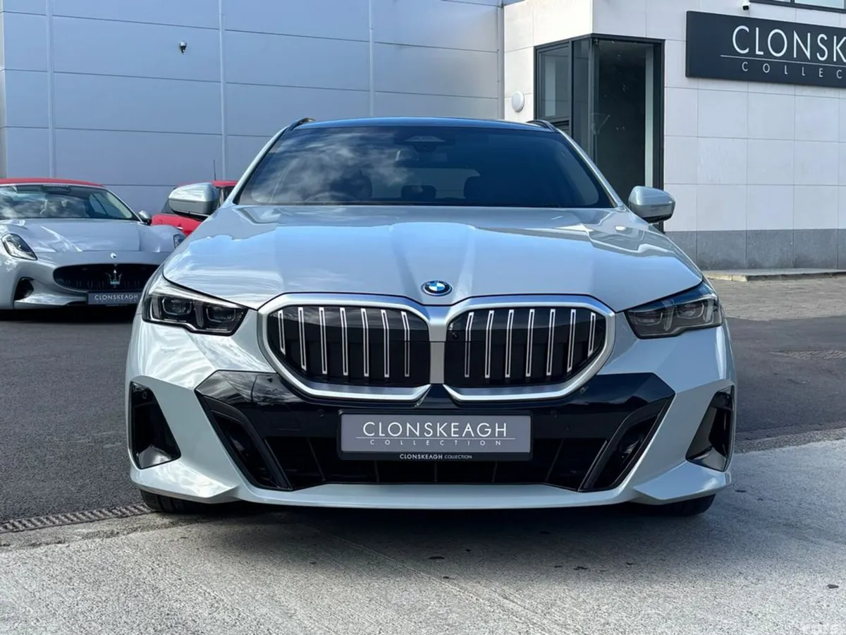 BMW 5-Series Estate, Petrol Plug-in Hybrid, 2025, Grey