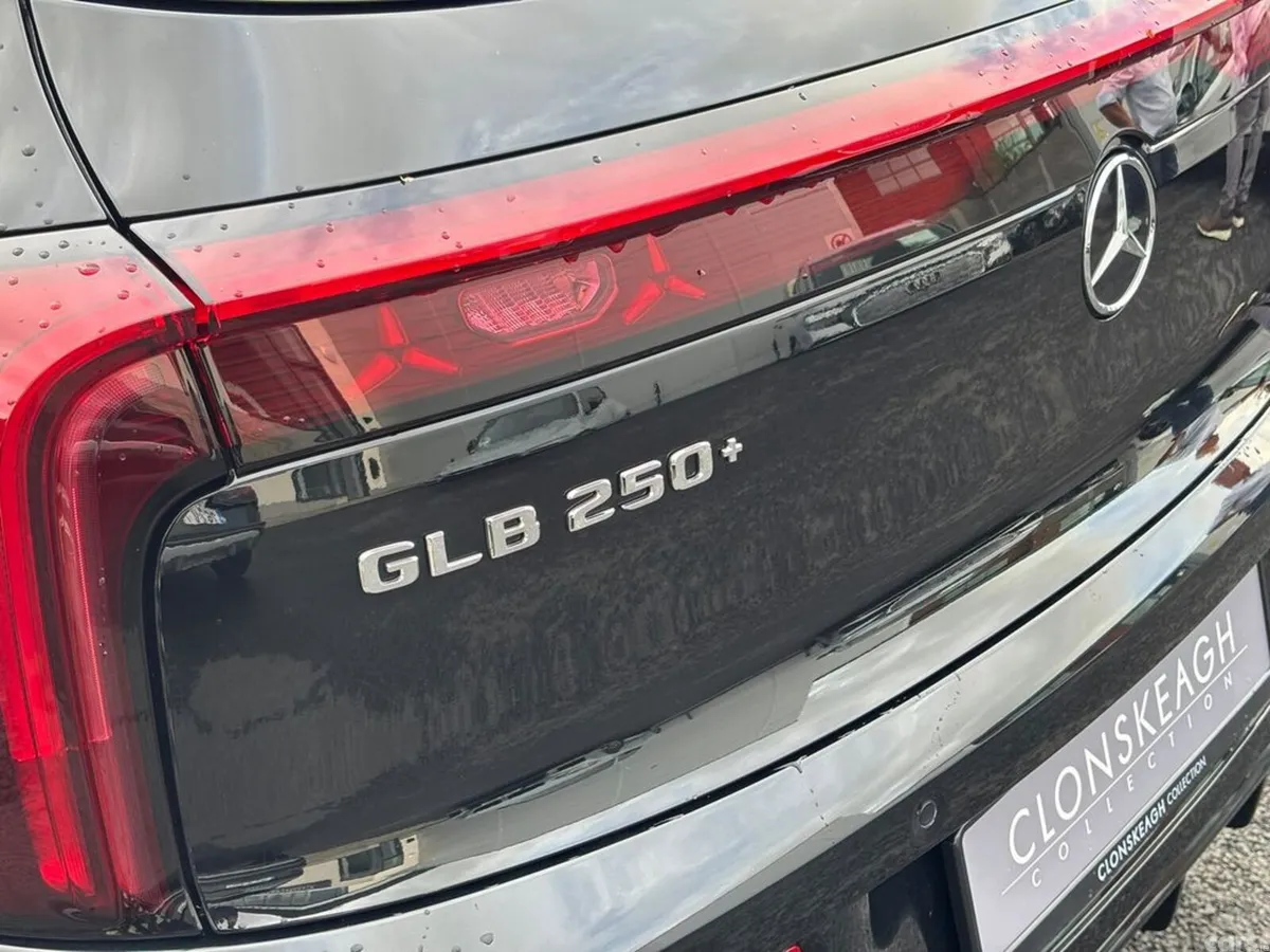 Mercedes-Benz GLB Estate, Electric, 2026, Black