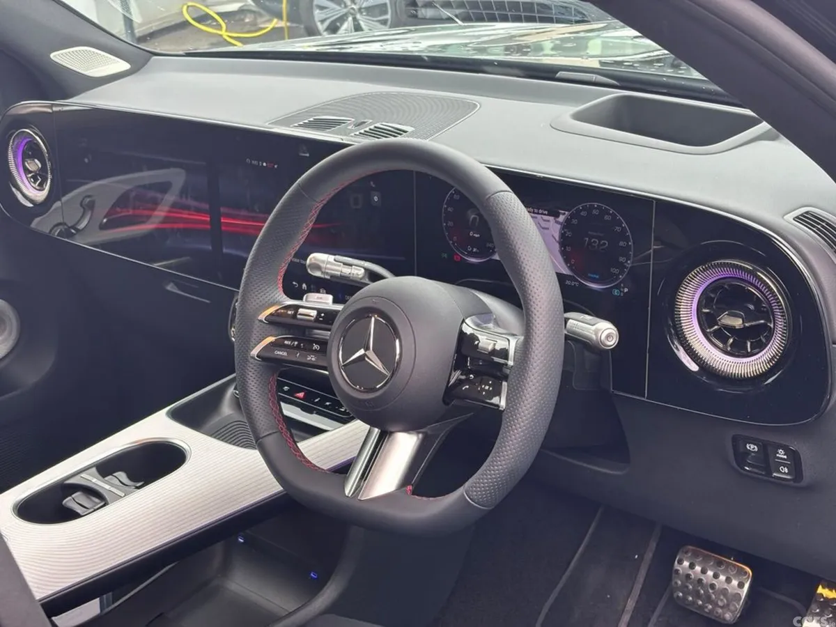Mercedes-Benz GLB Estate, Electric, 2026, Black