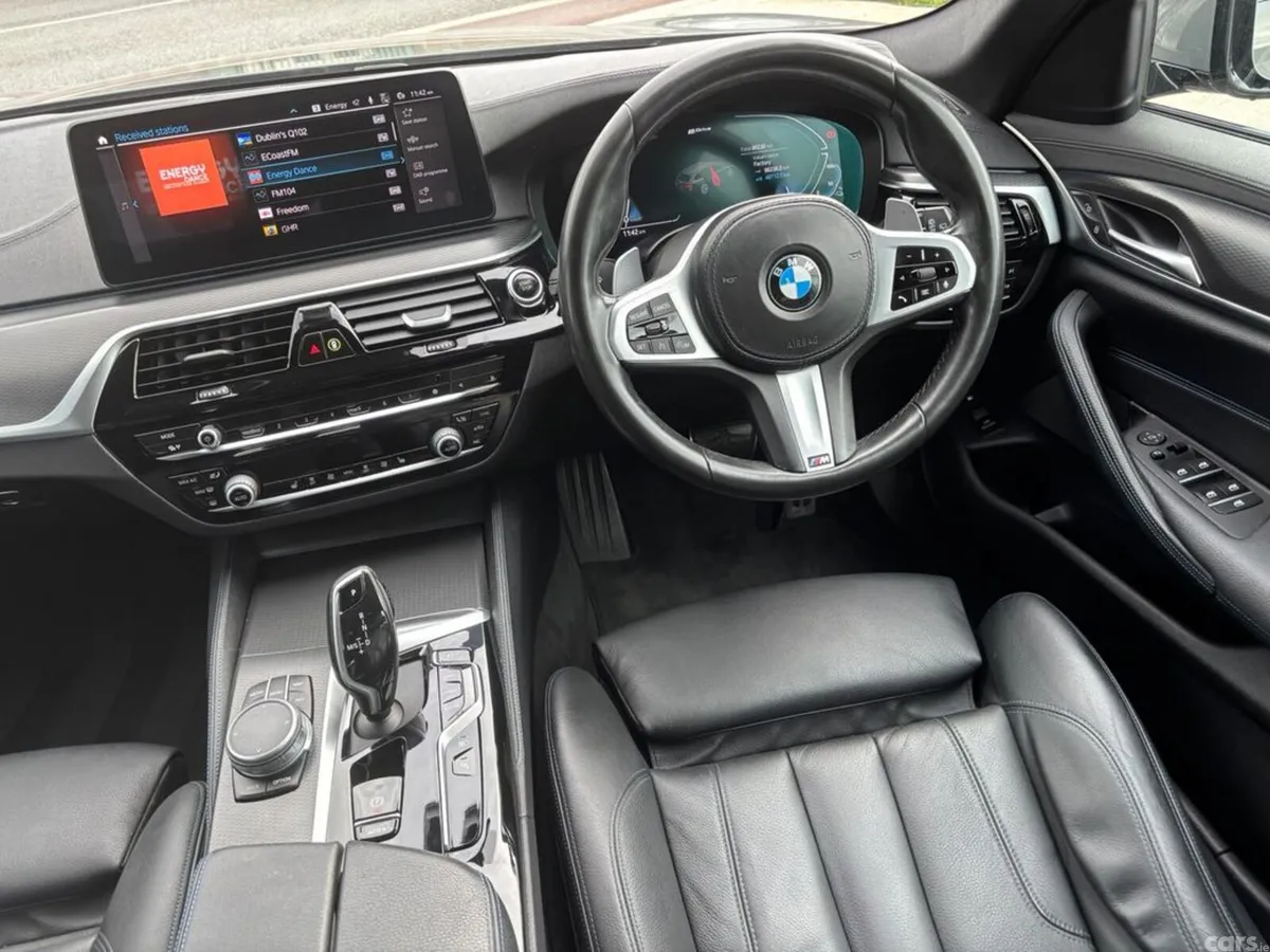 BMW 5-Series Estate, Petrol Plug-in Hybrid, 2021, Grey