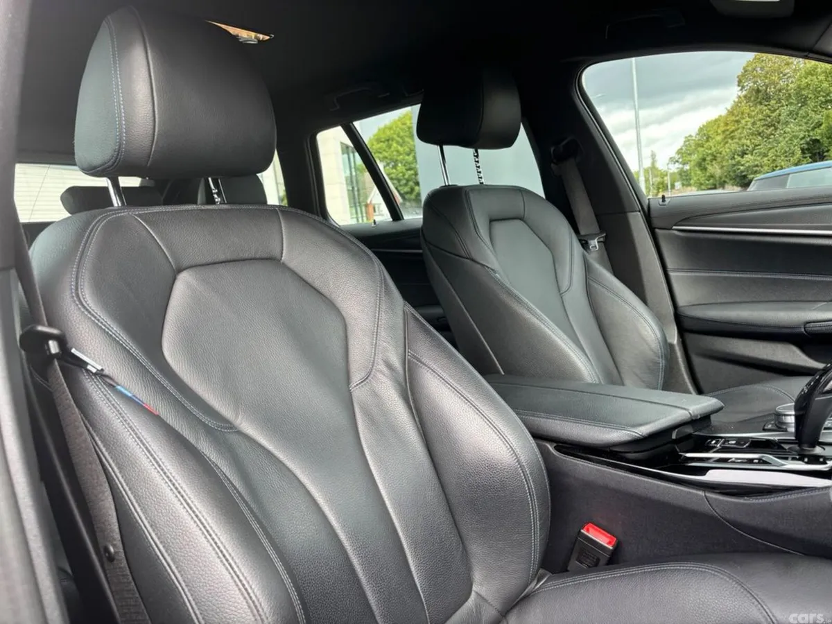 BMW 5-Series Estate, Petrol Plug-in Hybrid, 2021, Grey