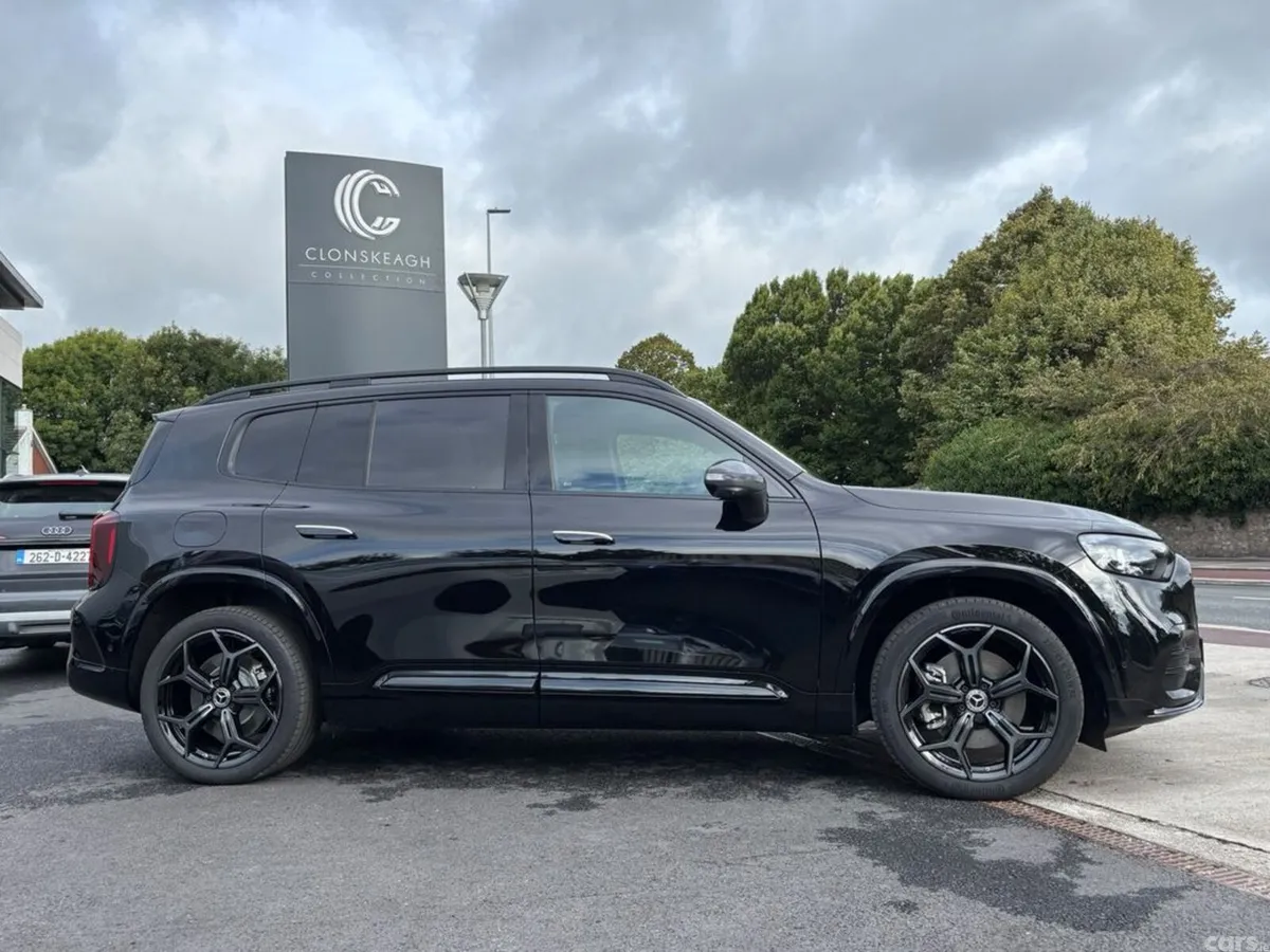 Mercedes-Benz GLB Estate, Electric, 2026, Black