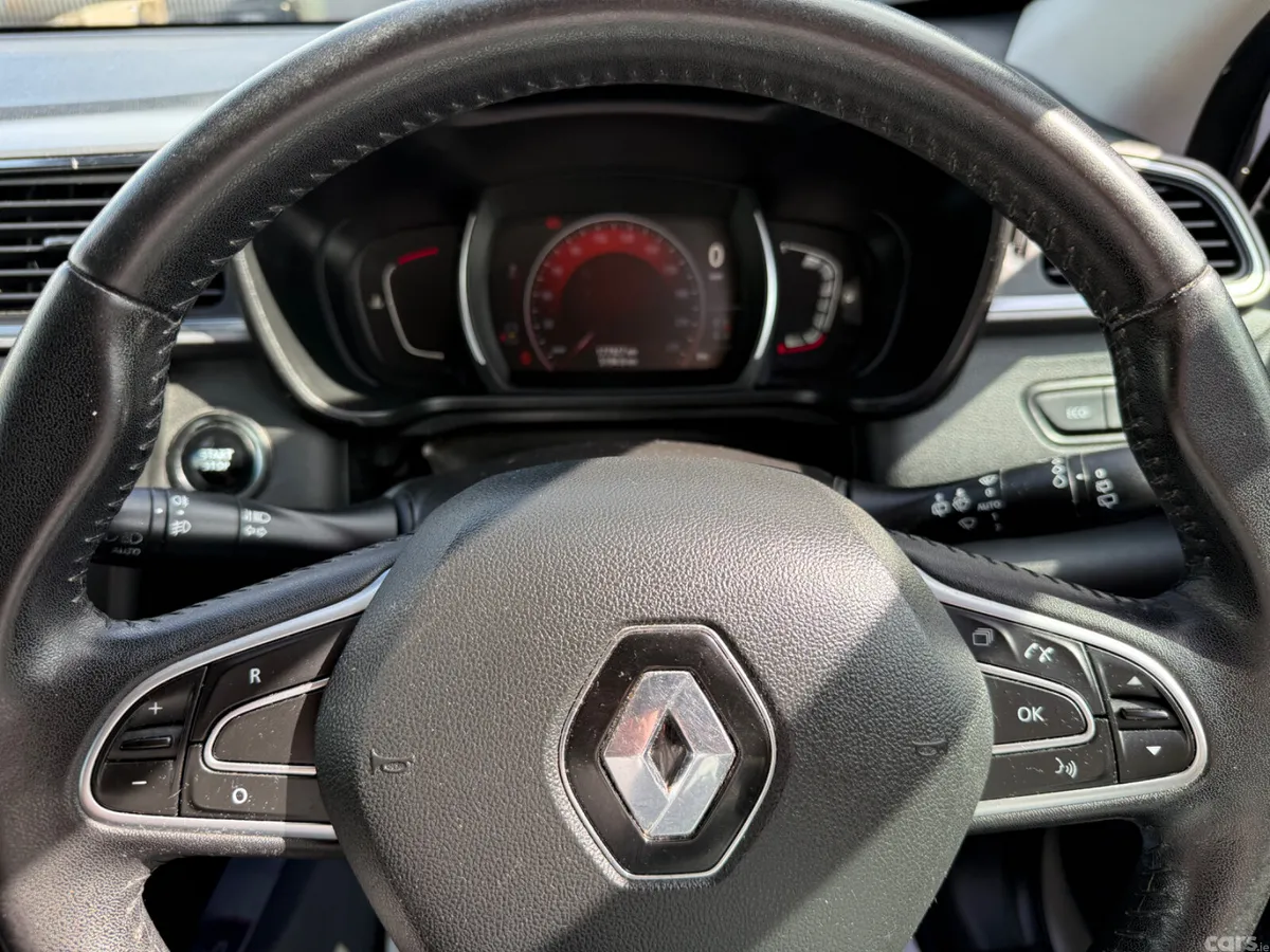 Renault Kadjar SUV, Diesel, 2016, Silver
