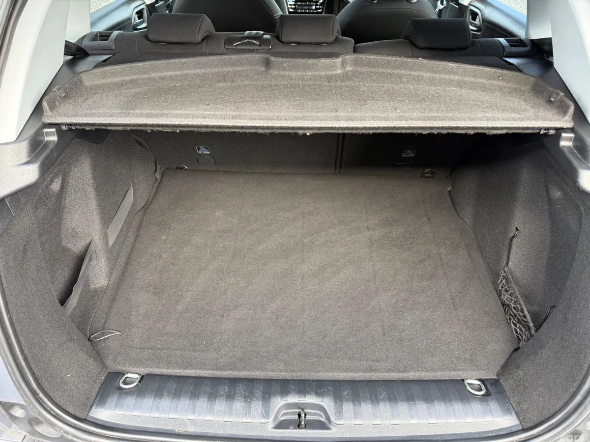 Peugeot 2008 Estate, Petrol, 2019, Grey