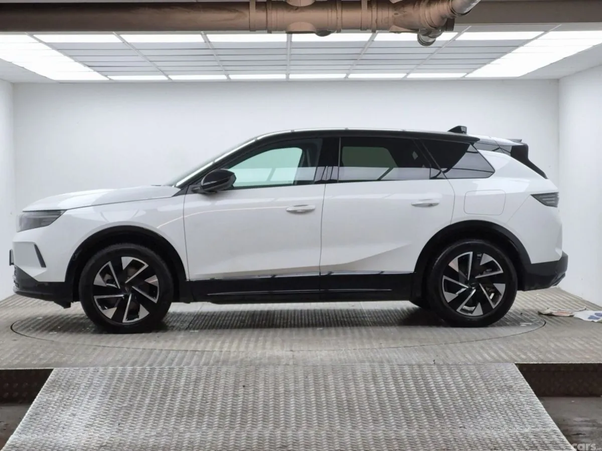 Opel Grandland SUV, Electric, 2026, White