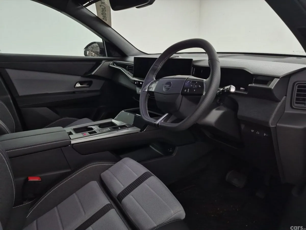 Opel Grandland SUV, Electric, 2026, White