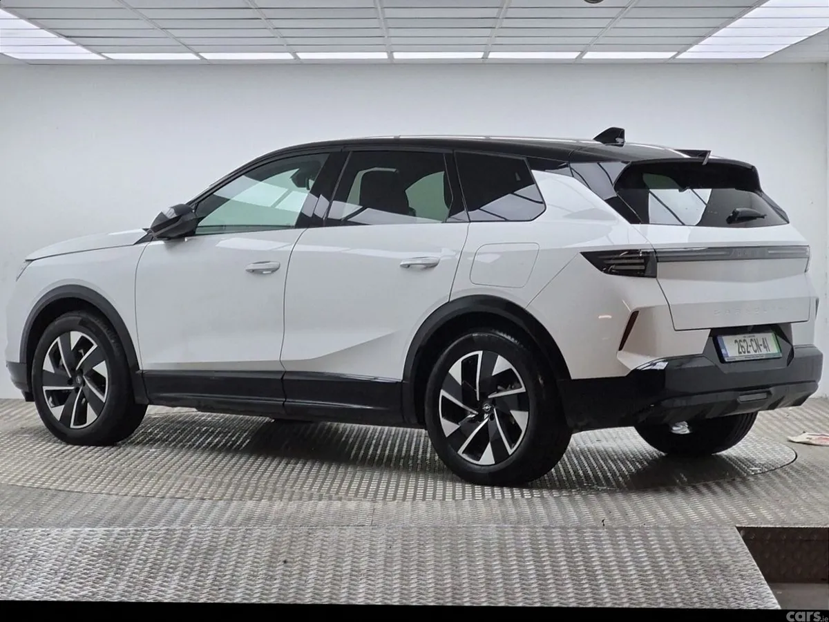 Opel Grandland SUV, Electric, 2026, White