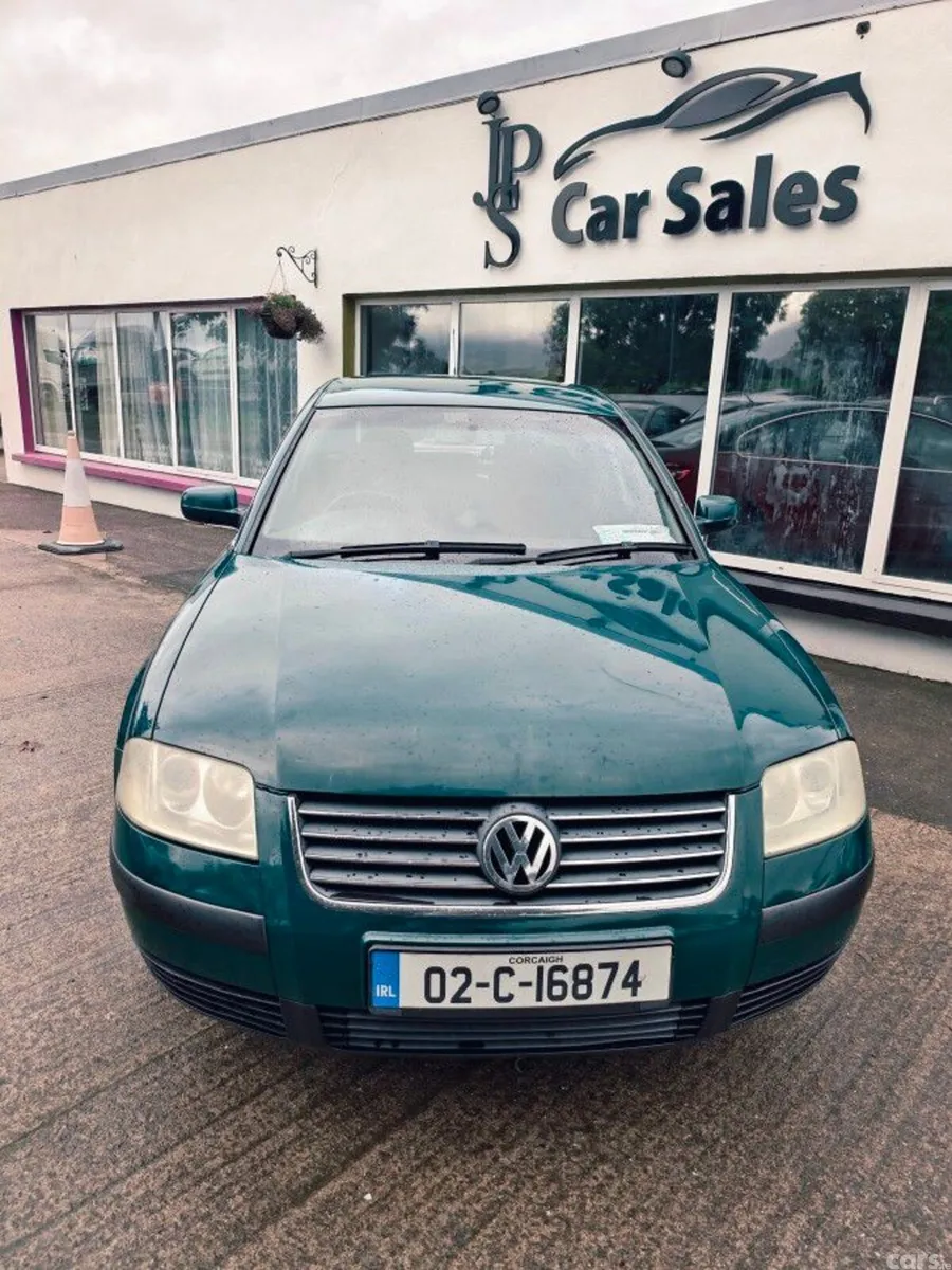 Volkswagen Passat Saloon, Diesel, 2002, Green