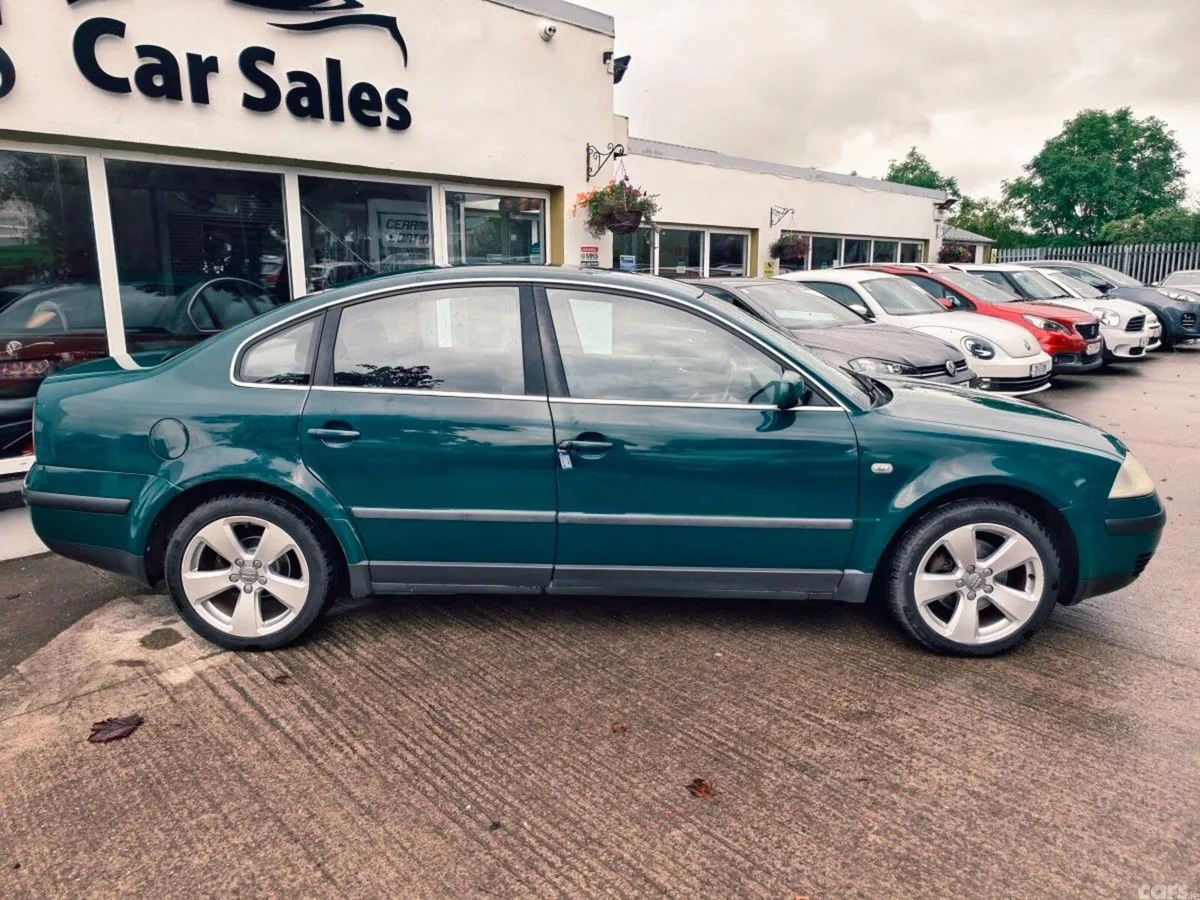 Volkswagen Passat Saloon, Diesel, 2002, Green