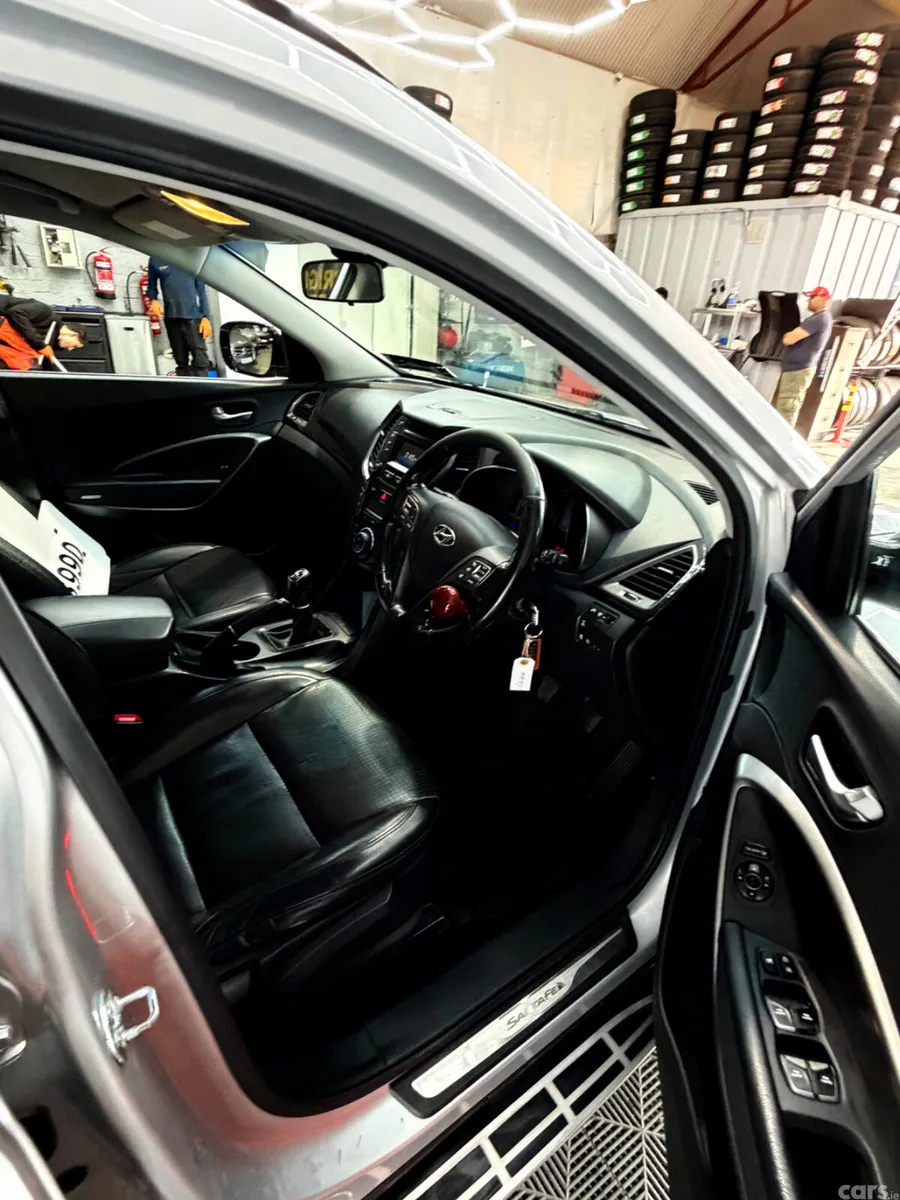 Hyundai Santa Fe SUV, Diesel, 2013, Silver