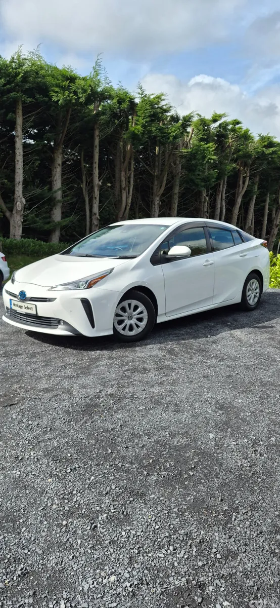 Toyota Prius Hatchback, Petrol Hybrid, 2020, White