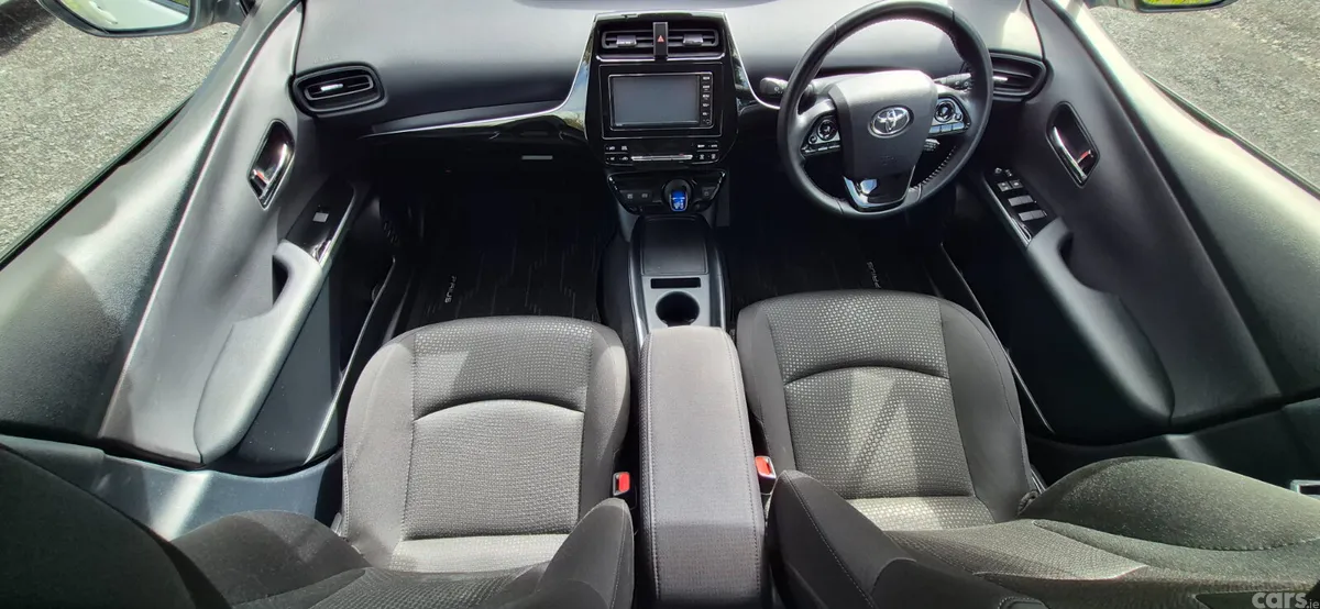 Toyota Prius Hatchback, Petrol Hybrid, 2020, White
