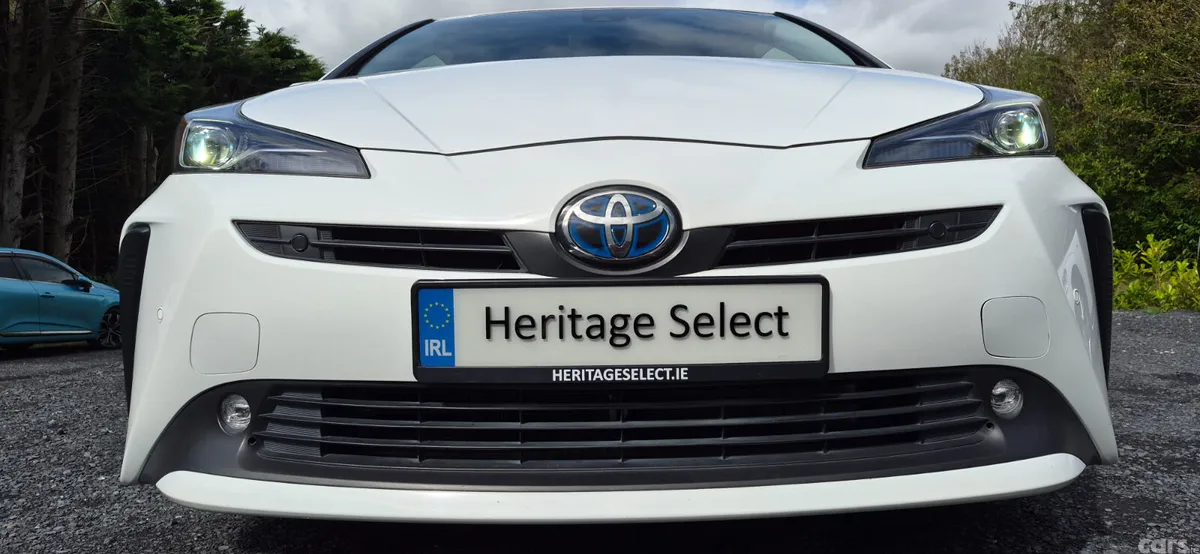 Toyota Prius Hatchback, Petrol Hybrid, 2020, White