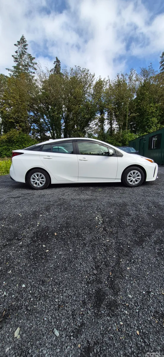 Toyota Prius Hatchback, Petrol Hybrid, 2020, White