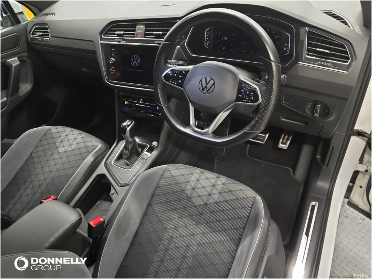 Volkswagen Tiguan Estate, Petrol, 2023, White