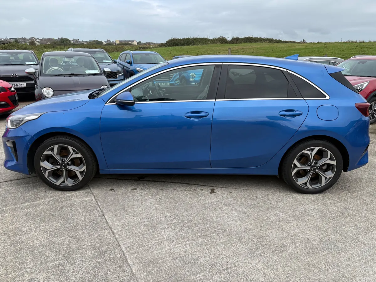 Kia Ceed Hatchback, Diesel, 2018, Blue