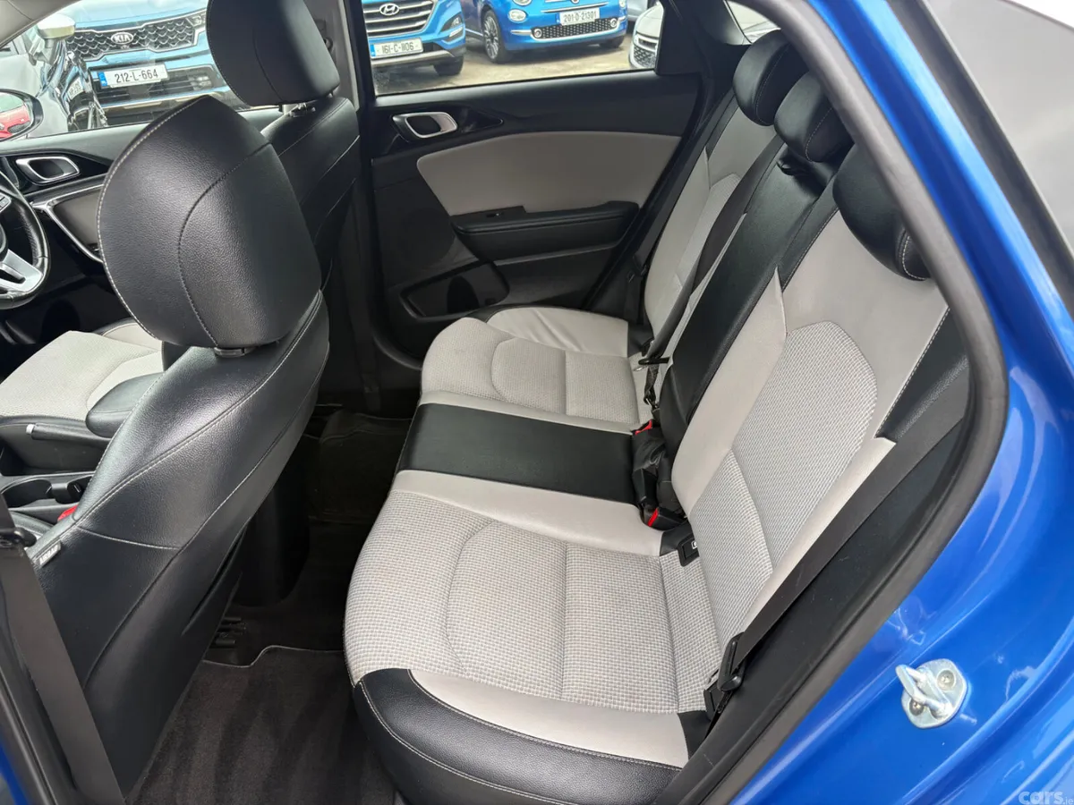 Kia Ceed Hatchback, Diesel, 2018, Blue