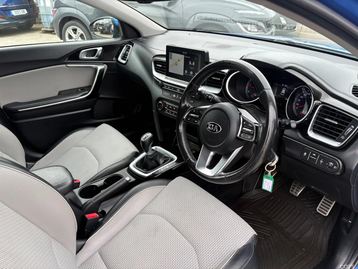 Kia Ceed Hatchback, Diesel, 2018, Blue