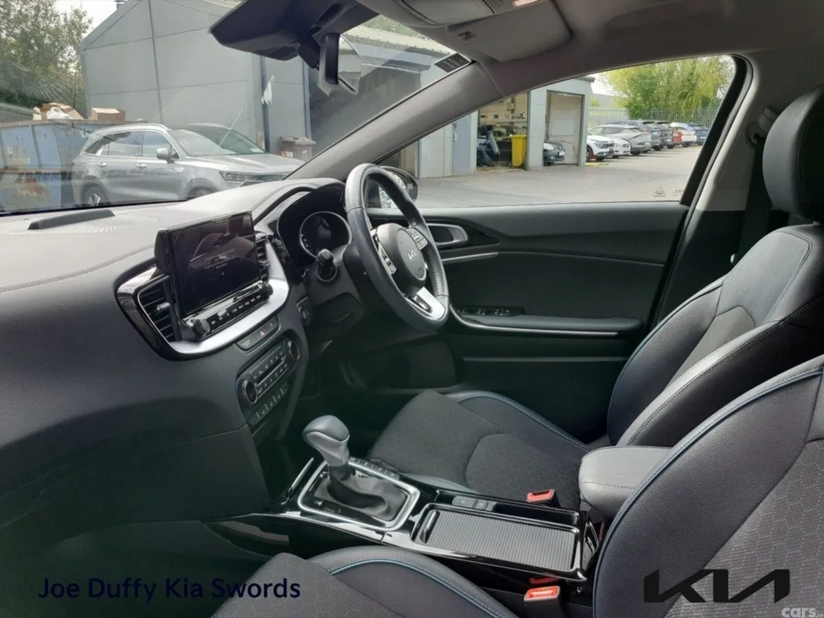 Kia XCeed Hatchback, Petrol Plug-in Hybrid, 2023, Red