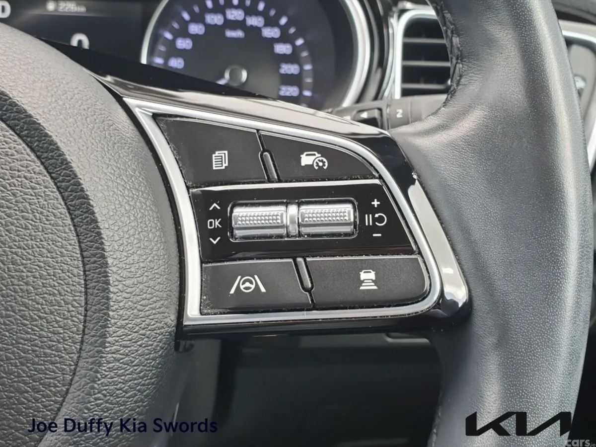 Kia XCeed Hatchback, Petrol Plug-in Hybrid, 2023, Red