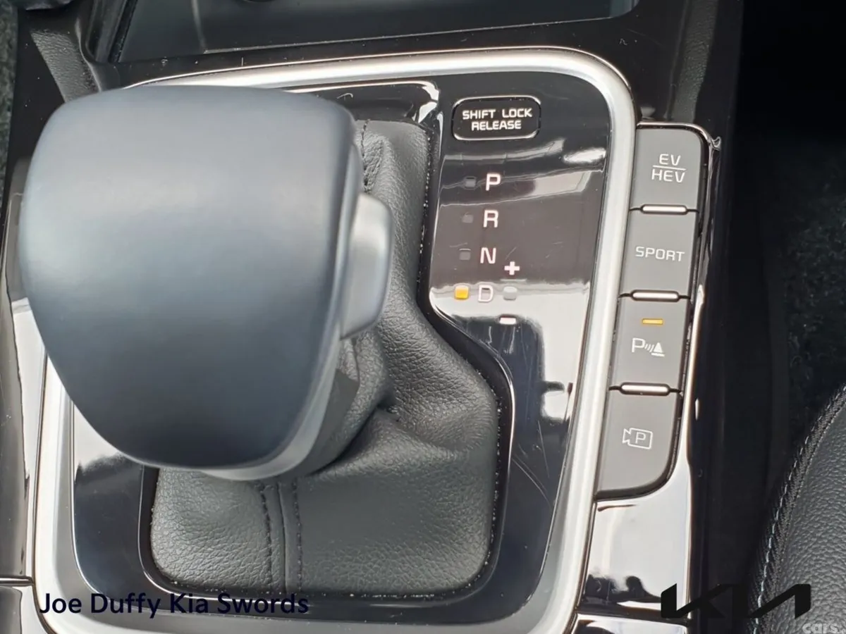 Kia XCeed Hatchback, Petrol Plug-in Hybrid, 2023, Red