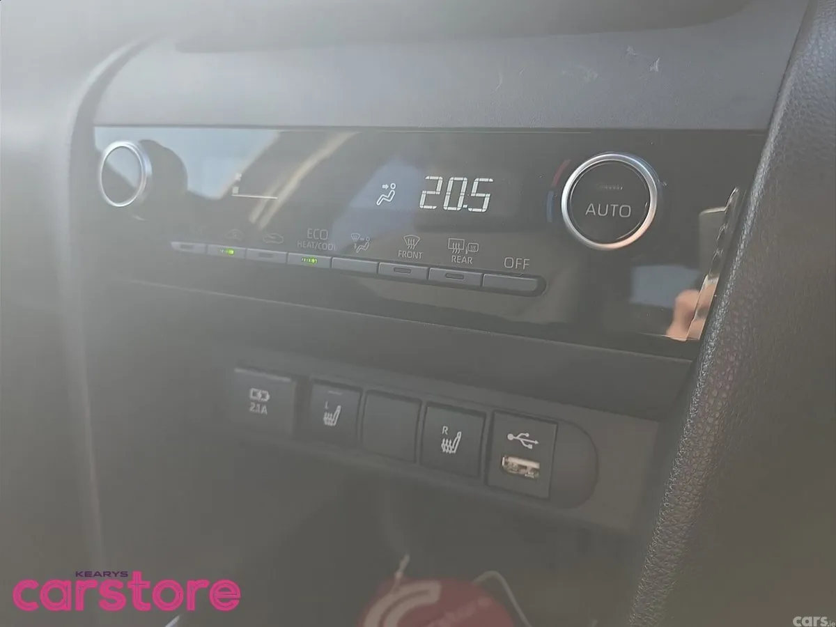 Toyota Yaris Cross Hatchback, Petrol, 2022, Red