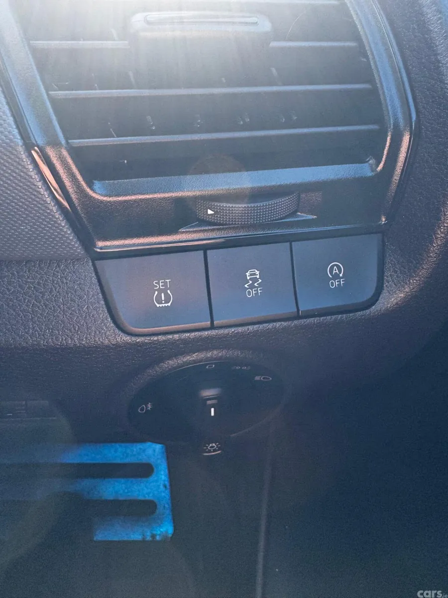 Skoda Fabia Hatchback, Petrol, 2021, Blue
